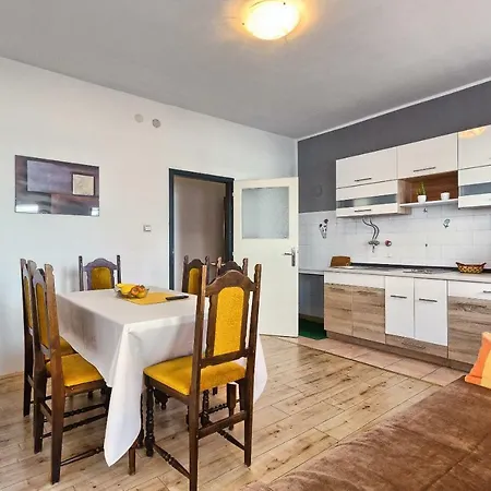 Milenka * 트로기르